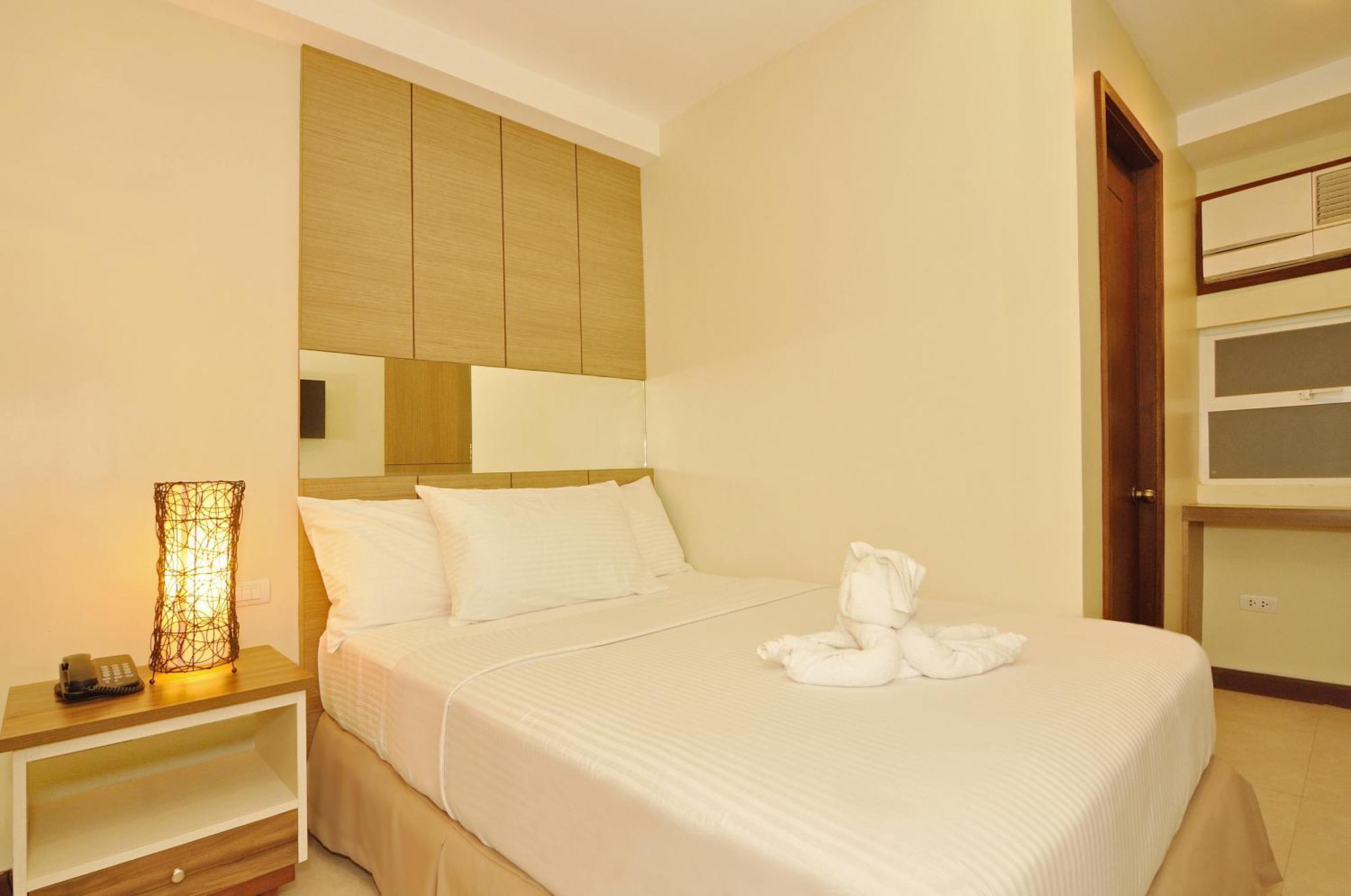 Belian Hotel Тагбиларан Экстерьер фото