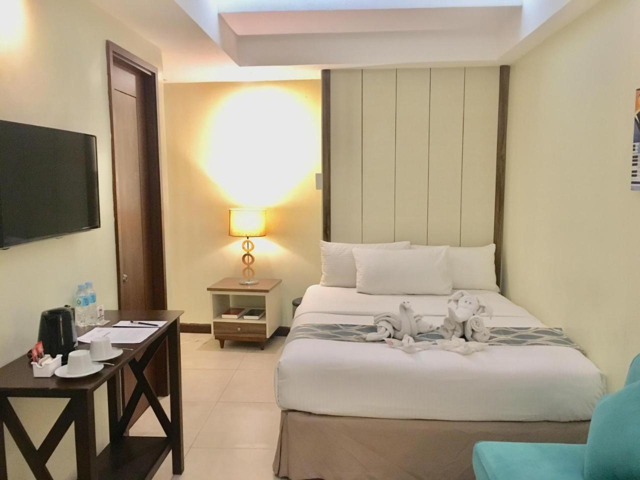 Belian Hotel Тагбиларан Экстерьер фото