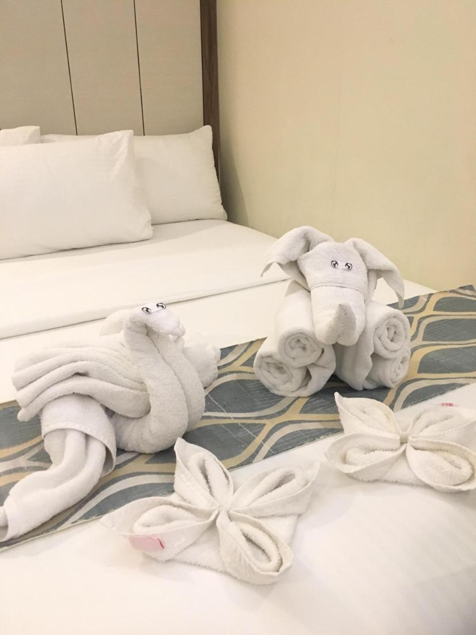 Belian Hotel Тагбиларан Экстерьер фото